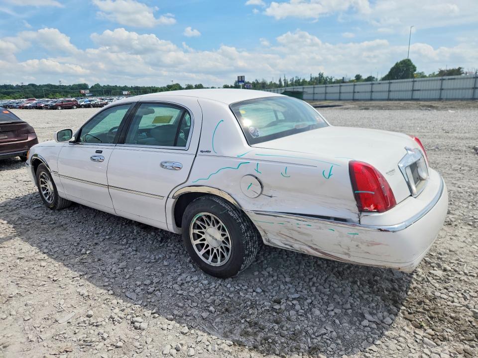 Aukcja sprzedaży 2001 Lincoln Town Car, vin: 1LNHM82W01Y680181, numer aukcji: 56104406