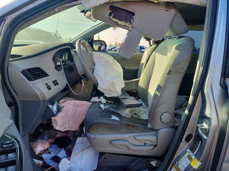 58460196 :رقم المزاد ، 5TDZK3DC7DS391089 vin ، 2013 Toyota Sienna مزاد بيع