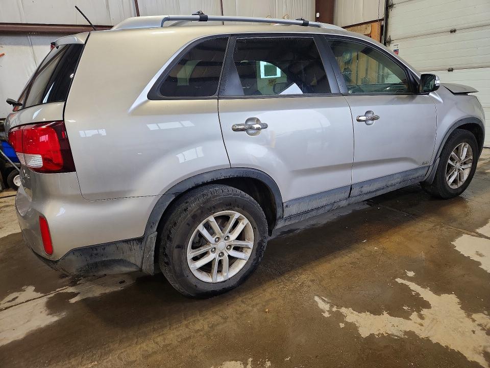 54549876 :رقم المزاد ، 5XYKTDA73FG605698 vin ، 2015 Kia Sorento مزاد بيع