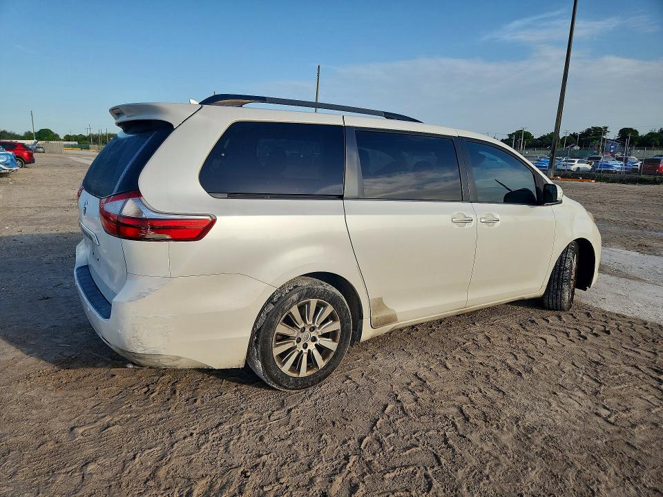 2015 Toyota Sienna მანქანა იყიდება აუქციონზე, vin: 5TDYK3DC1FS596180, აუქციონის ნომერი: 58567826