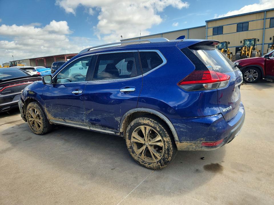 2018 Nissan Rogue მანქანა იყიდება აუქციონზე, vin: JN8AT2MV2JW304740, აუქციონის ნომერი: 57239656