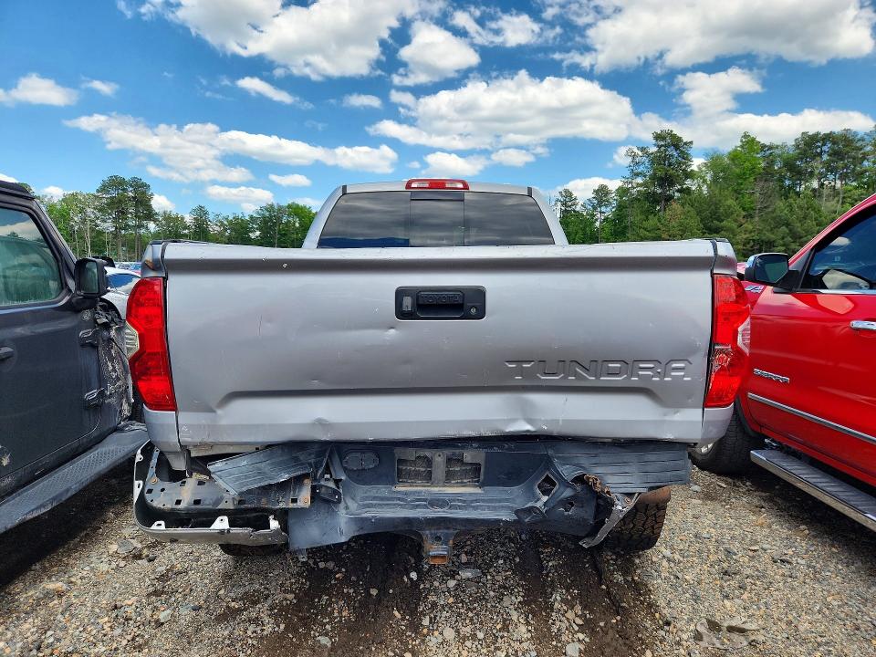 Продажа на аукционе авто 2018 Toyota Tundra, vin: 5TFUY5F1XJX686385, номер лота: 56142826