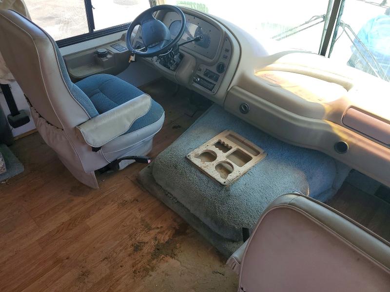 59122996 :رقم المزاد ، 3FCNF53S1XJA31698 vin ، 1999 Ford F550 مزاد بيع