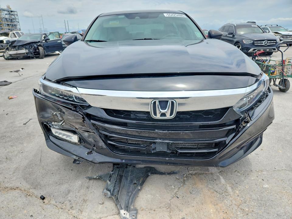 55425486 :رقم المزاد ، 1HGCV2F56JA014494 vin ، 2018 Honda Accord مزاد بيع