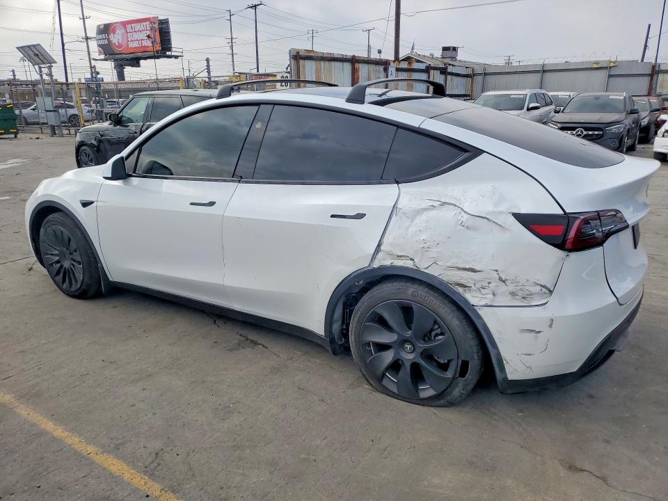 56130996 :رقم المزاد ، 7SAYGAEE1PF881184 vin ، 2023 Tesla Model Y مزاد بيع