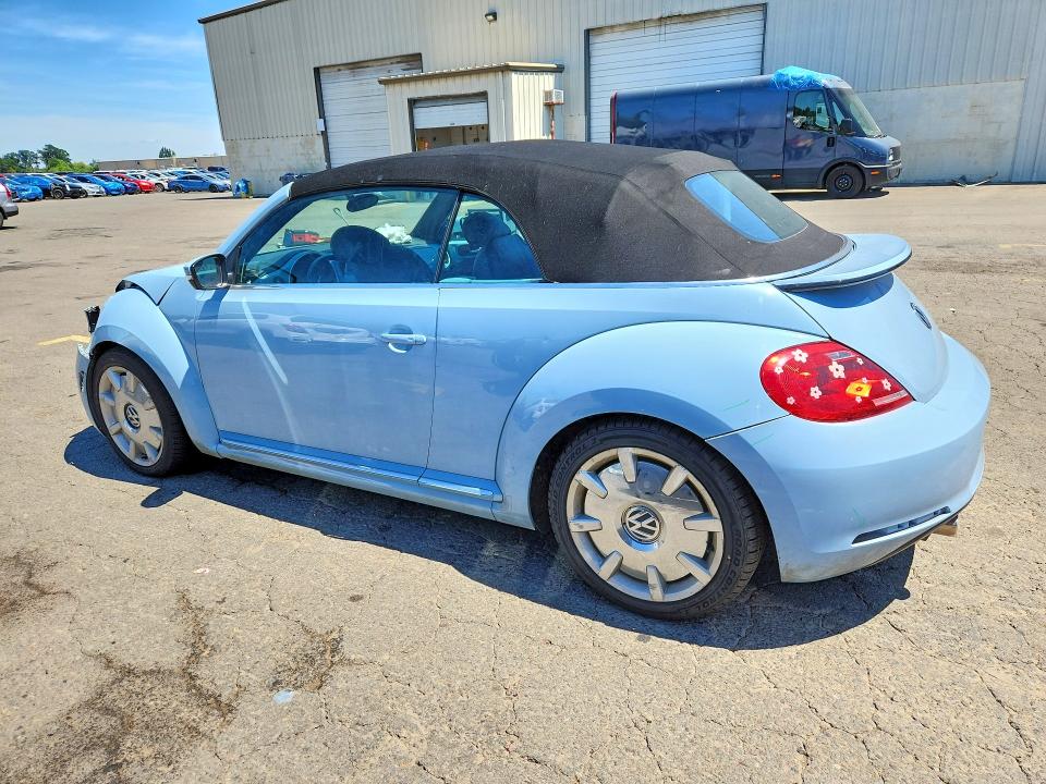 49056956 :رقم المزاد ، 3VW5P7AT5DM804636 vin ، 2013 Volkswagen Beetle مزاد بيع