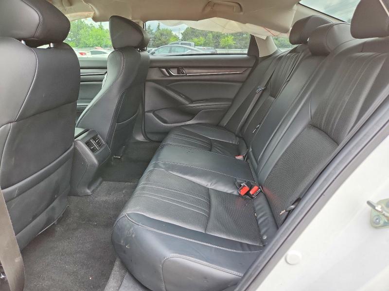 Продажа на аукционе авто 2018 Honda Accord, vin: 1HGCV1F51JA209297, номер лота: 57529946