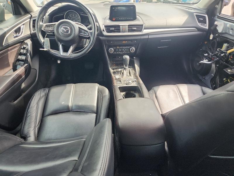 2018 Mazda 3 მანქანა იყიდება აუქციონზე, vin: 3MZBN1L31JM181711, აუქციონის ნომერი: 57026016