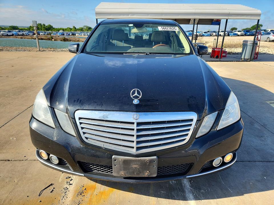 56623626 :رقم المزاد ، WDDHF5GB5AA163380 vin ، 2010 Mercedes-benz E مزاد بيع