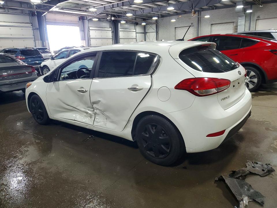 2016 Kia Forte მანქანა იყიდება აუქციონზე, vin: KNAFX5A88G5529018, აუქციონის ნომერი: 57195316