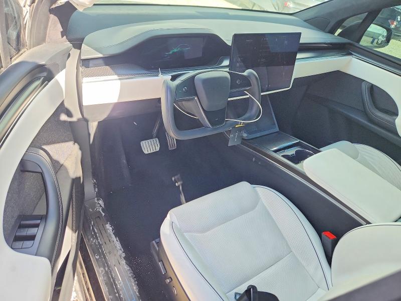 57009976 :رقم المزاد ، 7SAXCBE69NF357039 vin ، 2022 Tesla Model X مزاد بيع