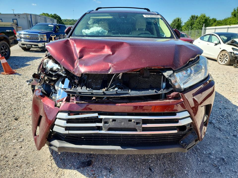 2018 Toyota Highlander მანქანა იყიდება აუქციონზე, vin: 5TDJZRFH8JS906150, აუქციონის ნომერი: 57580306