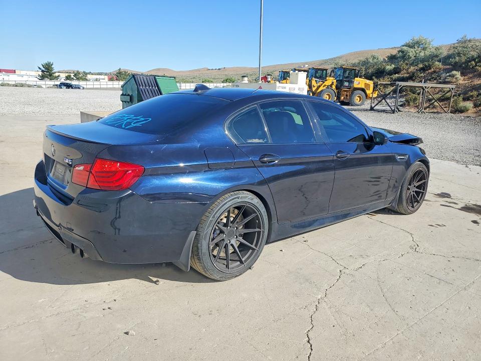 Продажа на аукционе авто 2013 Bmw M5, vin: WBSFV9C50DC773992, номер лота: 55456366