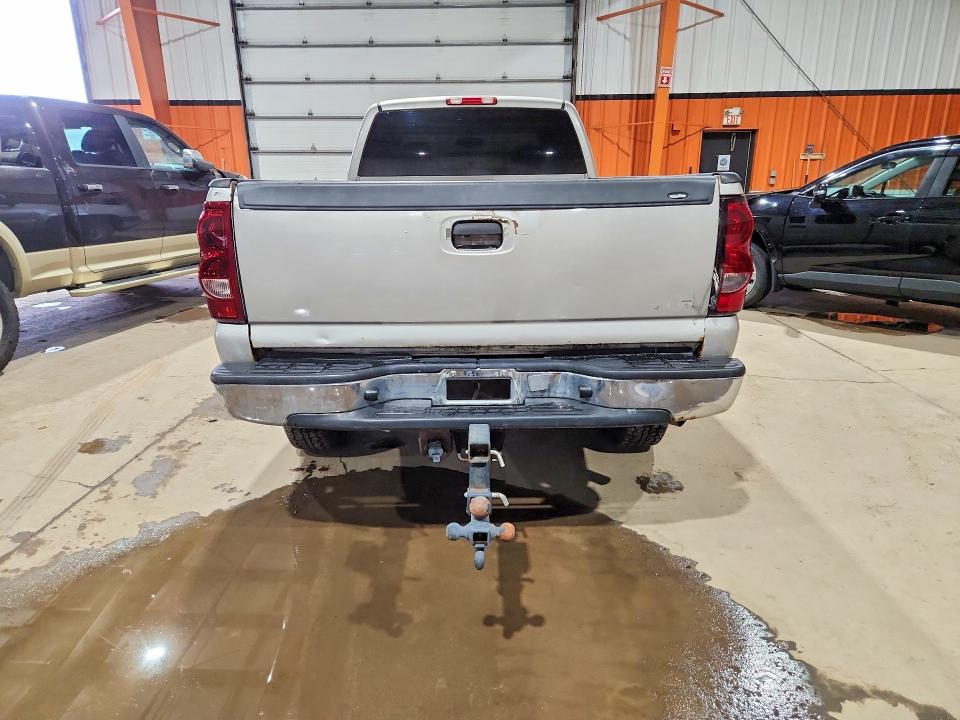 55816036 :رقم المزاد ، 1GCHK29U24E183621 vin ، 2004 Chevrolet Silverado مزاد بيع