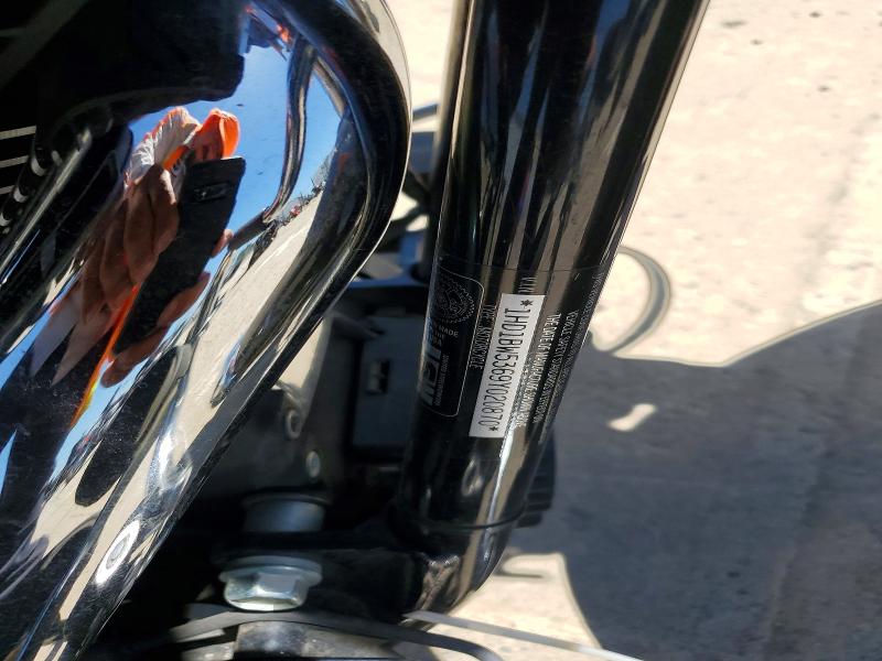 56744366 :رقم المزاد ، 1HD1BW5369Y020870 vin ، 2009 Harley-davidson Flstc مزاد بيع