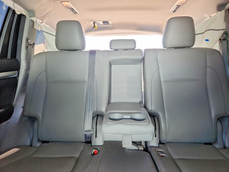 2018 Toyota Highlander მანქანა იყიდება აუქციონზე, vin: 5TDKZRFH3JS544474, აუქციონის ნომერი: 56475696