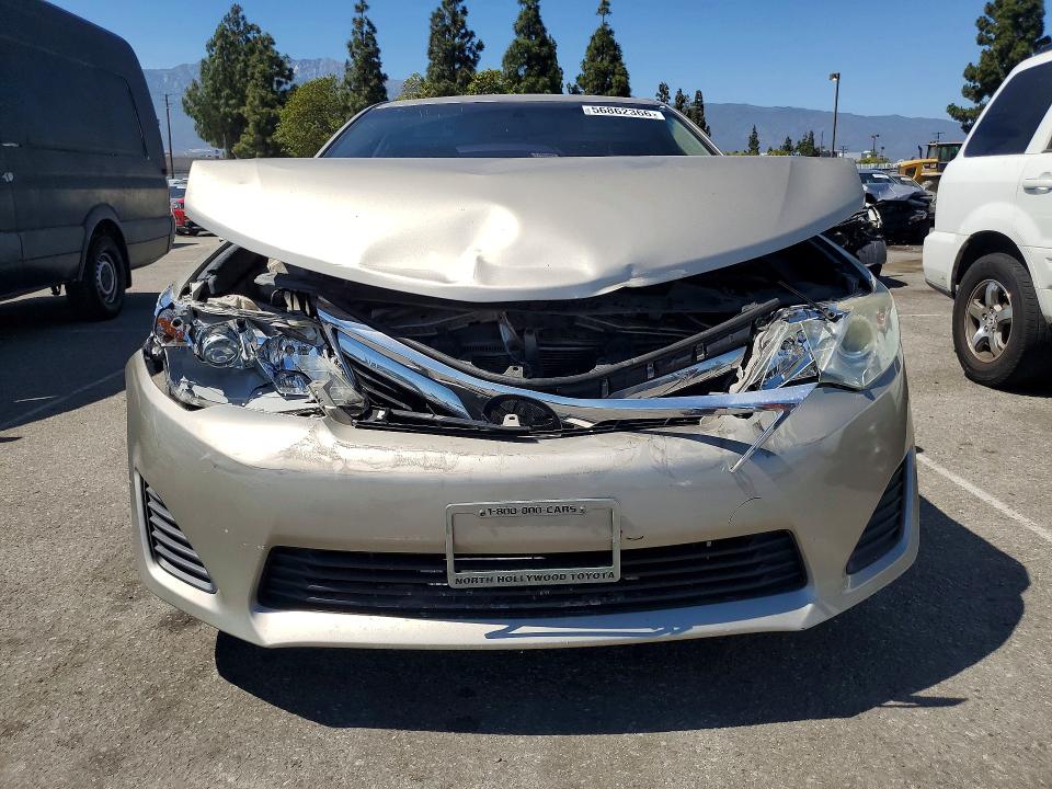 56862366 :رقم المزاد ، 4T4BF1FK5ER366866 vin ، 2014 Toyota Camry مزاد بيع