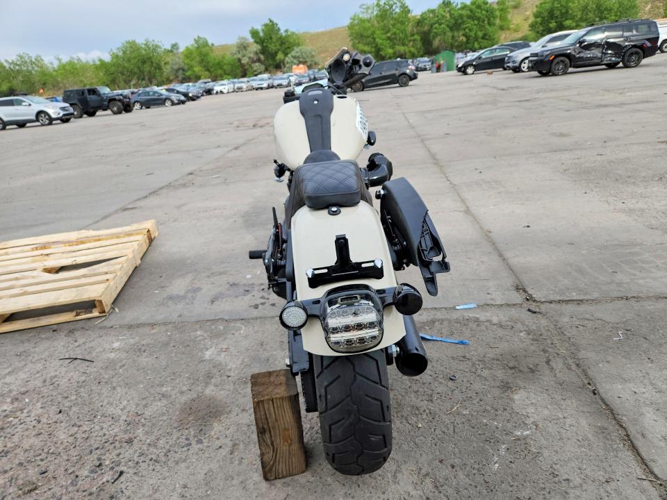55608086 :رقم المزاد ، 1HD1YXZ1XPB025843 vin ، 2023 Harley-davidson Fxlrst مزاد بيع