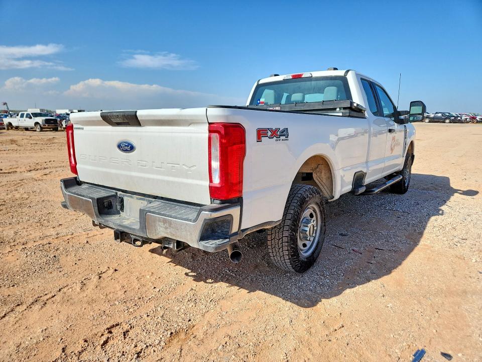 56408926 :رقم المزاد ، 1FT7X2BA9PED94641 vin ، 2023 Ford F250 مزاد بيع