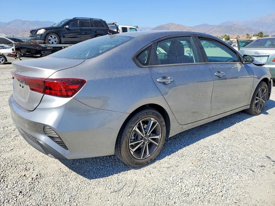 58694656 :رقم المزاد ، 3KPF24AD8RE800983 vin ، 2024 Kia Forte مزاد بيع