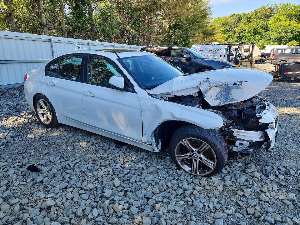 2015 Bmw 328 მანქანა იყიდება აუქციონზე, vin: WBA3B5G54FNS14066, აუქციონის ნომერი: 56342346