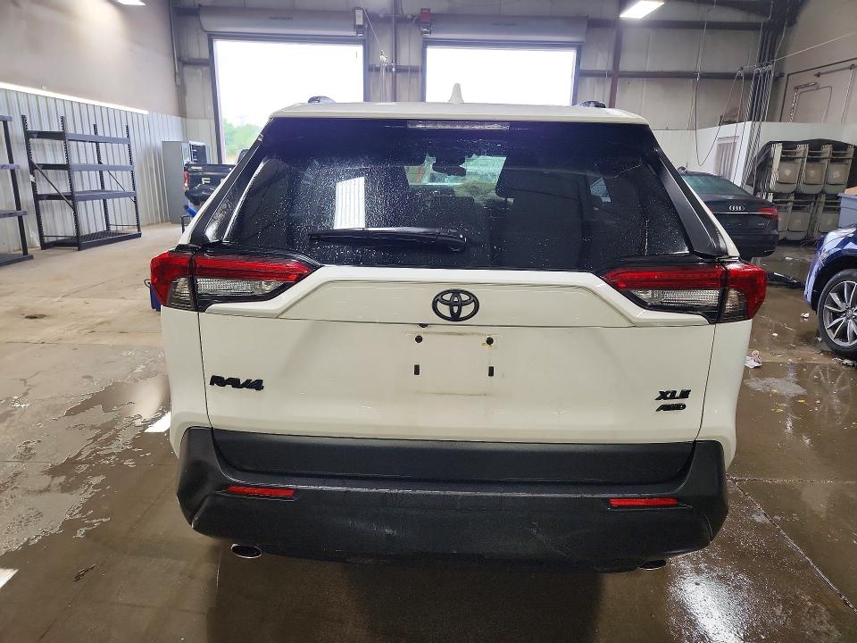 Продажа на аукционе авто 2019 Toyota Rav4, vin: JTMP1RFV3KD517291, номер лота: 55742166