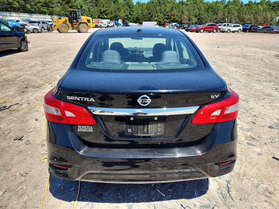 55199566 :رقم المزاد ، 3N1AB7AP0JY218677 vin ، 2018 Nissan Sentra مزاد بيع