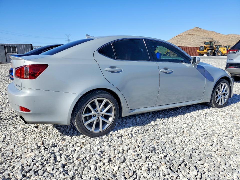 56734816 :رقم المزاد ، JTHBF5C23B5151257 vin ، 2011 Lexus Is مزاد بيع