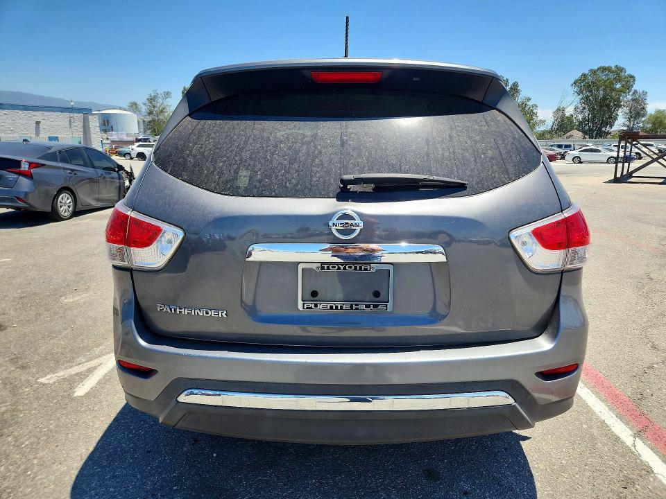 57572556 :رقم المزاد ، 5N1AR2MN5GC619211 vin ، 2016 Nissan Pathfinder مزاد بيع