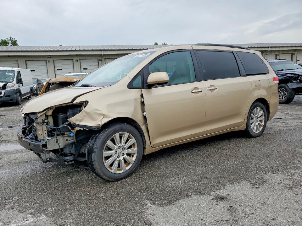 58227986 :رقم المزاد ، 5TDDK3DC8BS027724 vin ، 2011 Toyota Sienna Xle/limited V مزاد بيع