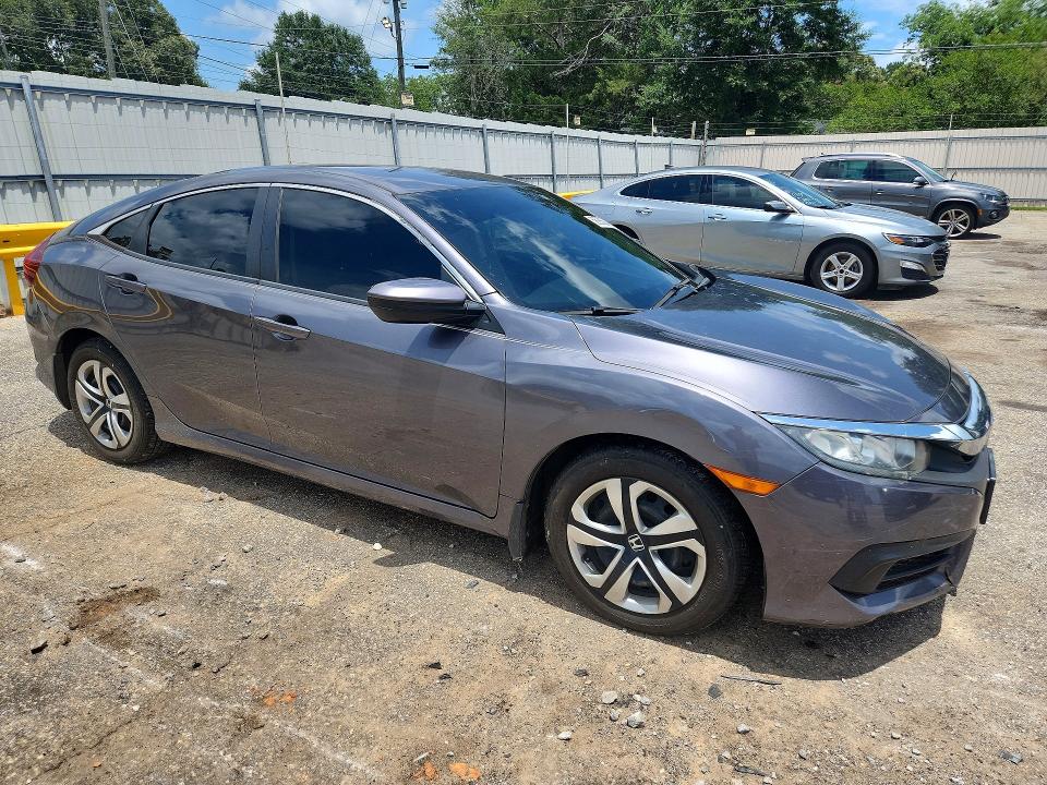 58655946 :رقم المزاد ، 2HGFC2F53JH584893 vin ، 2018 Honda Civic مزاد بيع