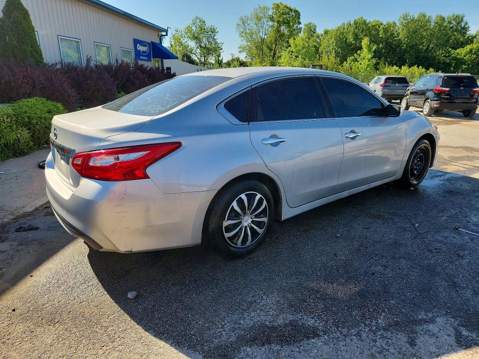 57601236 :رقم المزاد ، 1N4AL3AP7HC291329 vin ، 2017 Nissan Altima مزاد بيع