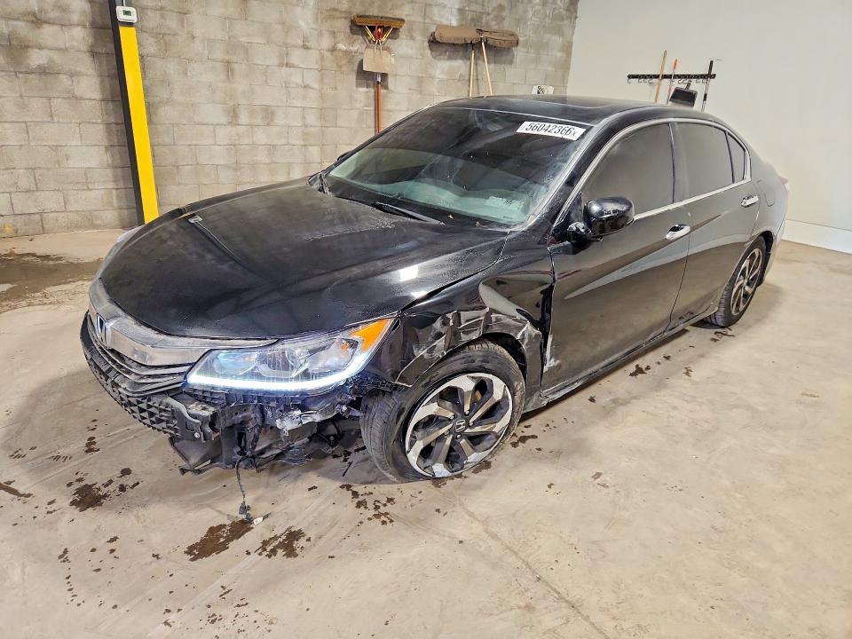 56042366 :رقم المزاد ، 1HGCR2F83HA229727 vin ، 2017 Honda Accord مزاد بيع