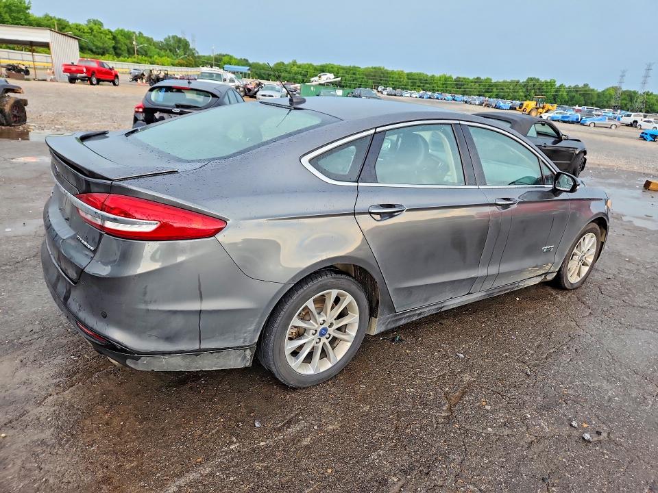 2017 Ford Fusion მანქანა იყიდება აუქციონზე, vin: 3FA6P0SU3HR373685, აუქციონის ნომერი: 57436356