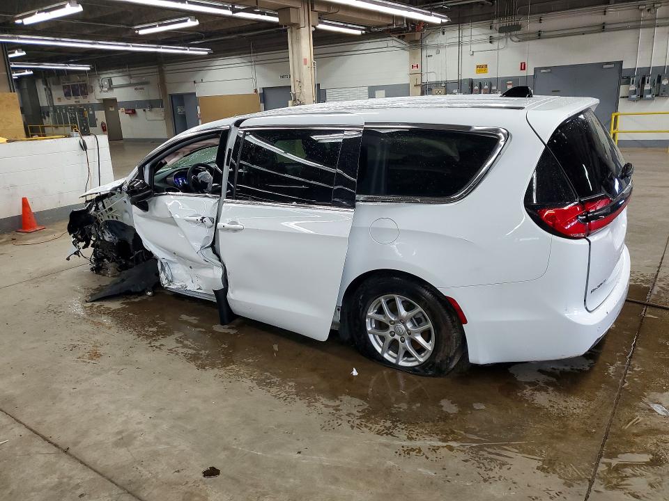 Продажа на аукционе авто 2026 Chrysler Pacifica, vin: 2C4RC1BG5TR169438, номер лота: 57480936
