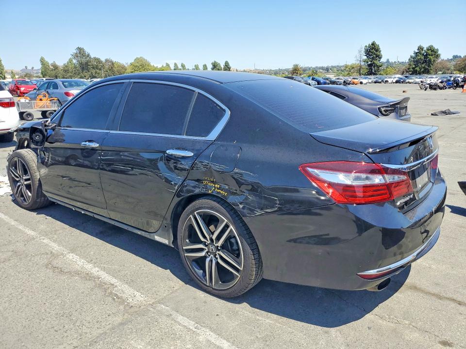 Продажа на аукционе авто 2017 Honda Accord, vin: 1HGCR2F52HA024910, номер лота: 57250256