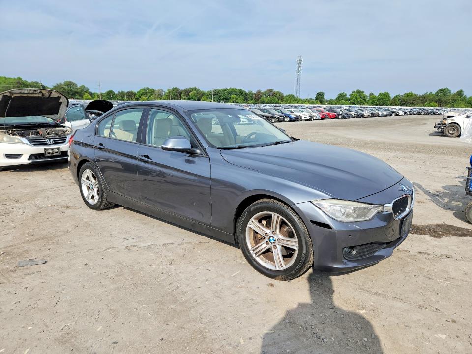 56421666 :رقم المزاد ، WBA3B1C54DK128852 vin ، 2013 Bmw 320 مزاد بيع