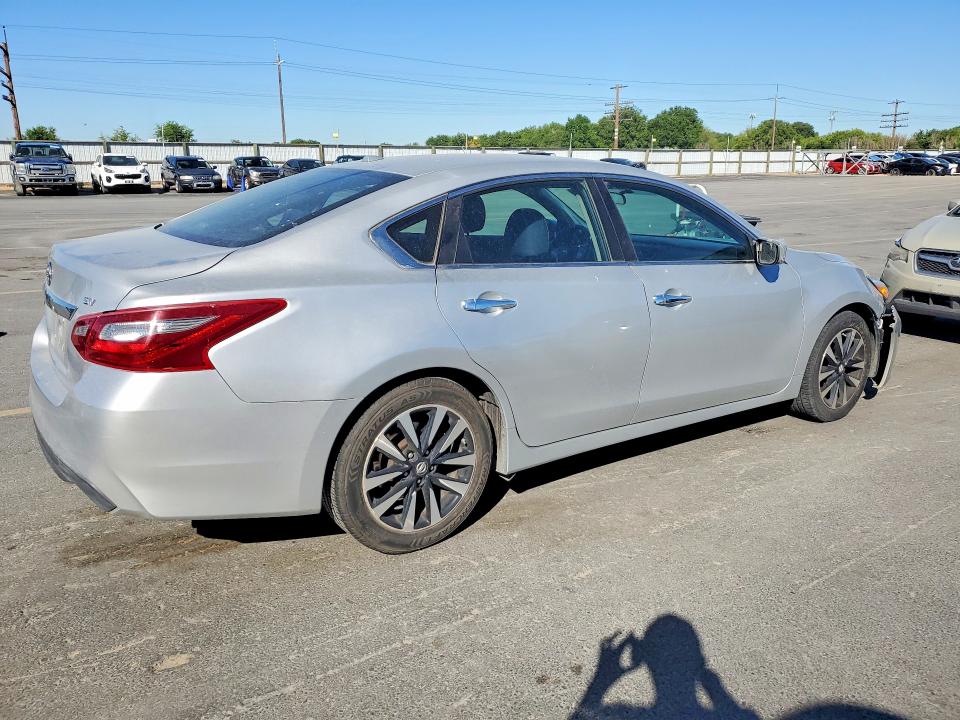 Aukcja sprzedaży 2018 Nissan Altima, vin: 1N4AL3AP2JC104052, numer aukcji: 56842466