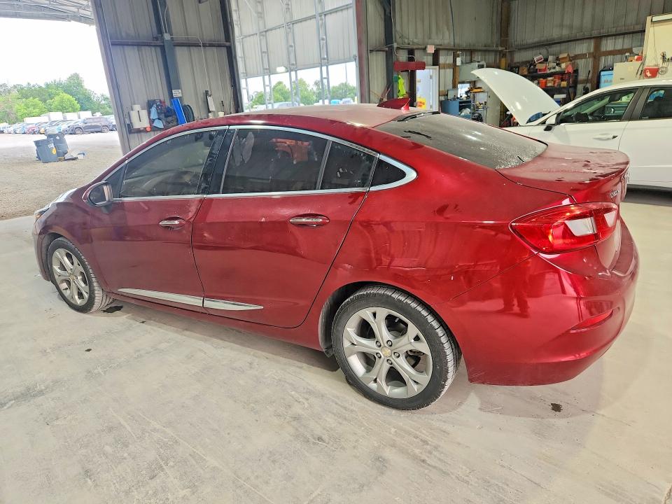 56132616 :رقم المزاد ، 1G1BF5SM7J7183838 vin ، 2018 Chevrolet Cruze مزاد بيع