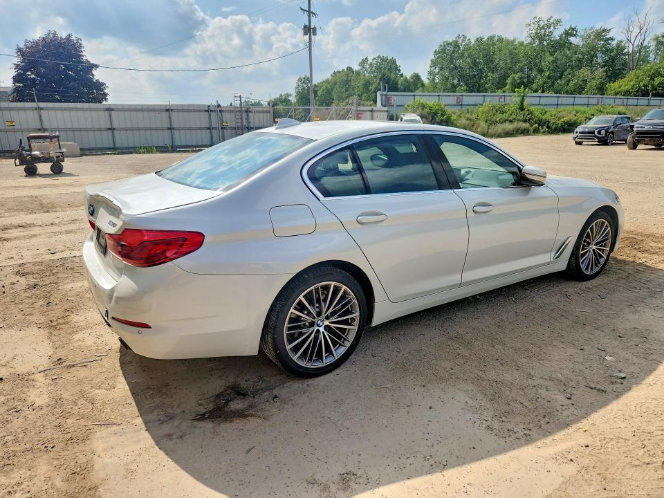 59576746 :رقم المزاد ، WBAJR7C07LCD16416 vin ، 2020 Bmw 530 مزاد بيع