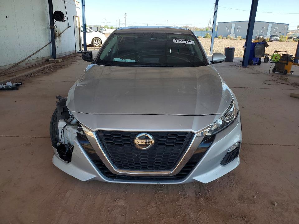 57632236 :رقم المزاد ، 1N4BL4BV8LC279545 vin ، 2020 Nissan Altima مزاد بيع