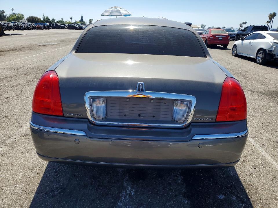 Продаж на аукціоні авто 2004 Lincoln Town Car, vin: 1LNHM83W34Y659909, номер лоту: 55579666
