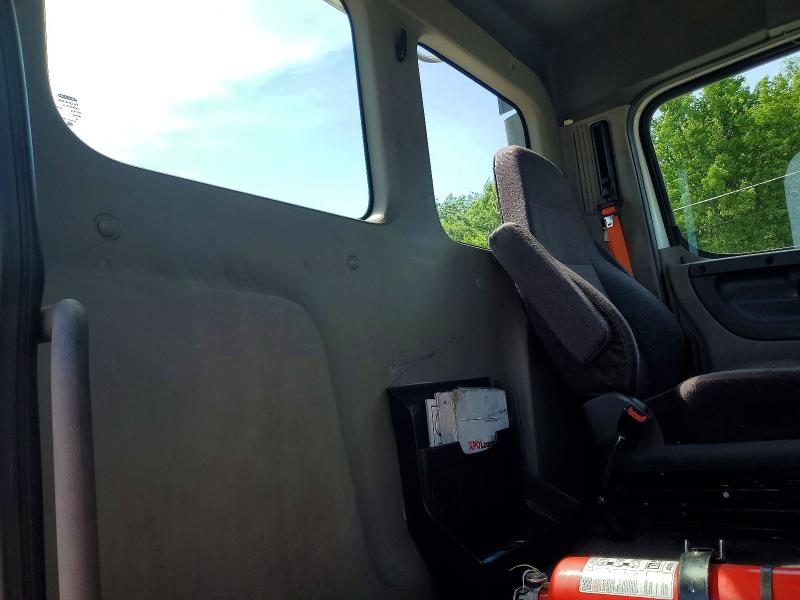 Продаж на аукціоні авто 2019 Freightliner Cascadia 125, vin: 3AKBGDDR2KSKS5006, номер лоту: 54418276