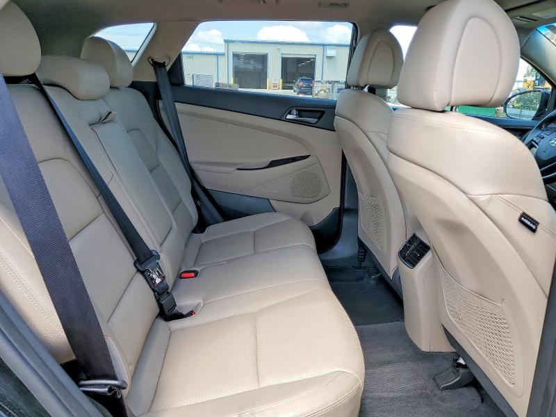58092846 :رقم المزاد ، KM8J33A28GU145833 vin ، 2016 Hyundai Tucson مزاد بيع