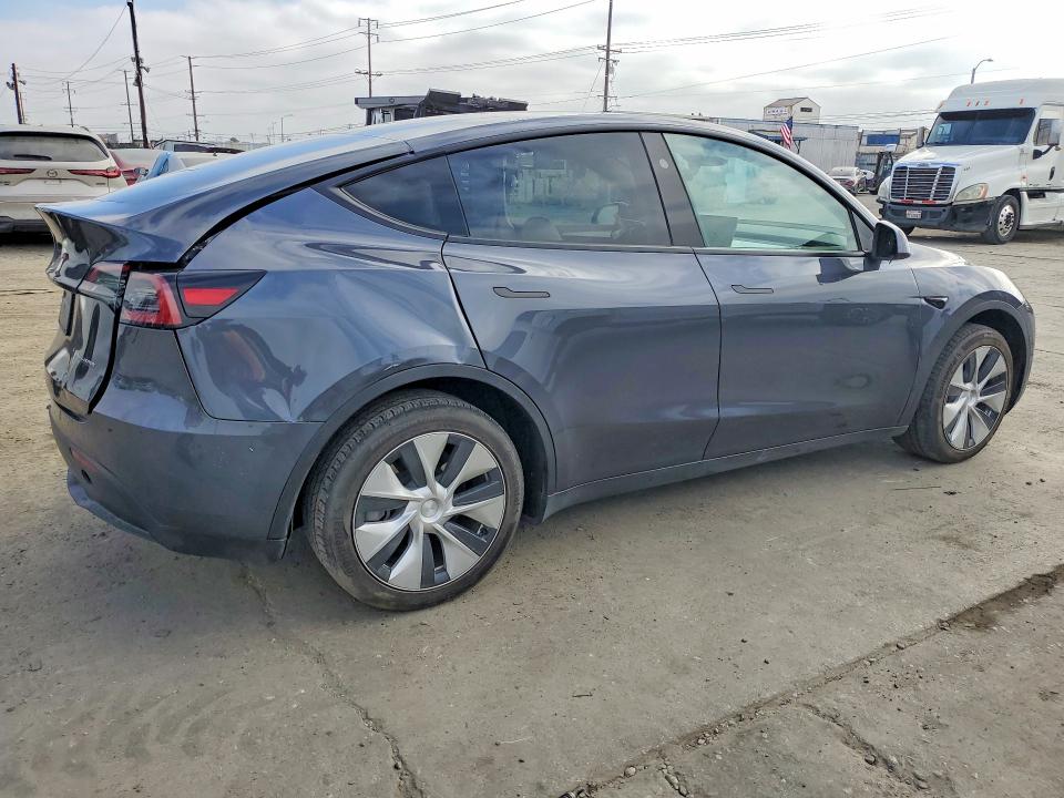 57886736 :رقم المزاد ، 7SAYGDEE0PF840045 vin ، 2023 Tesla Model Y مزاد بيع