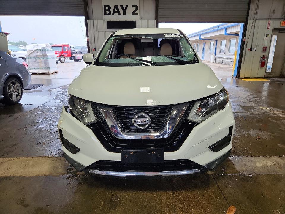 2017 Nissan Rogue მანქანა იყიდება აუქციონზე, vin: 5N1AT2MV4HC745854, აუქციონის ნომერი: 56271946