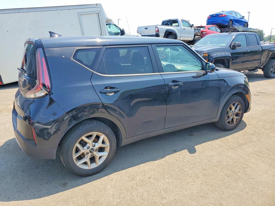 2023 Kia Soul მანქანა იყიდება აუქციონზე, vin: KNDJ23AU1P7875980, აუქციონის ნომერი: 59139326