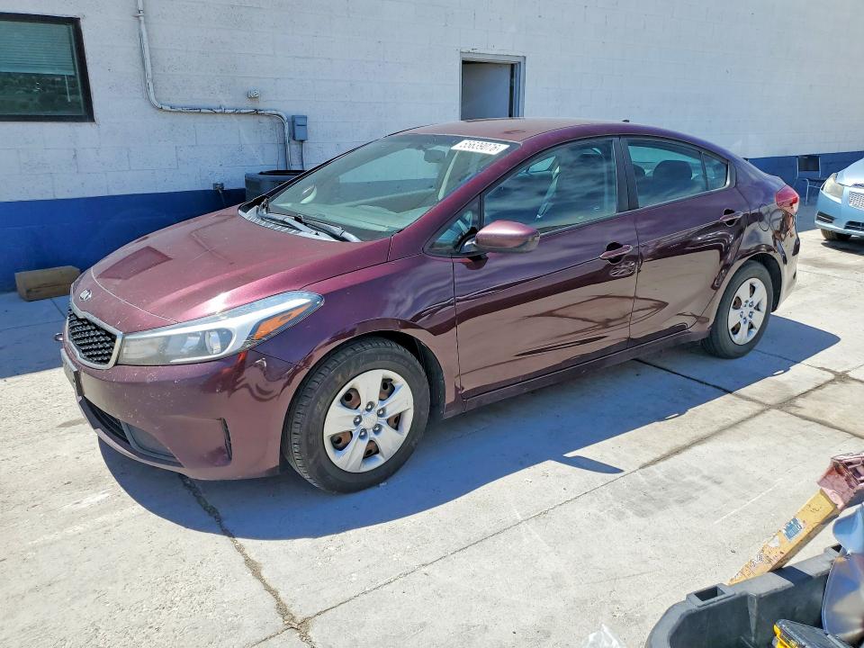 2018 Kia Forte მანქანა იყიდება აუქციონზე, vin: 3KPFK4A79JE208698, აუქციონის ნომერი: 55639076