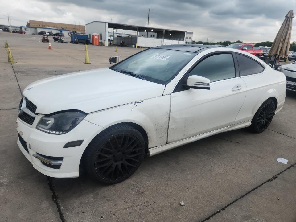 Продаж на аукціоні авто 2015 Mercedes-benz C, vin: WDDGJ4HB7FG368884, номер лоту: 57732466