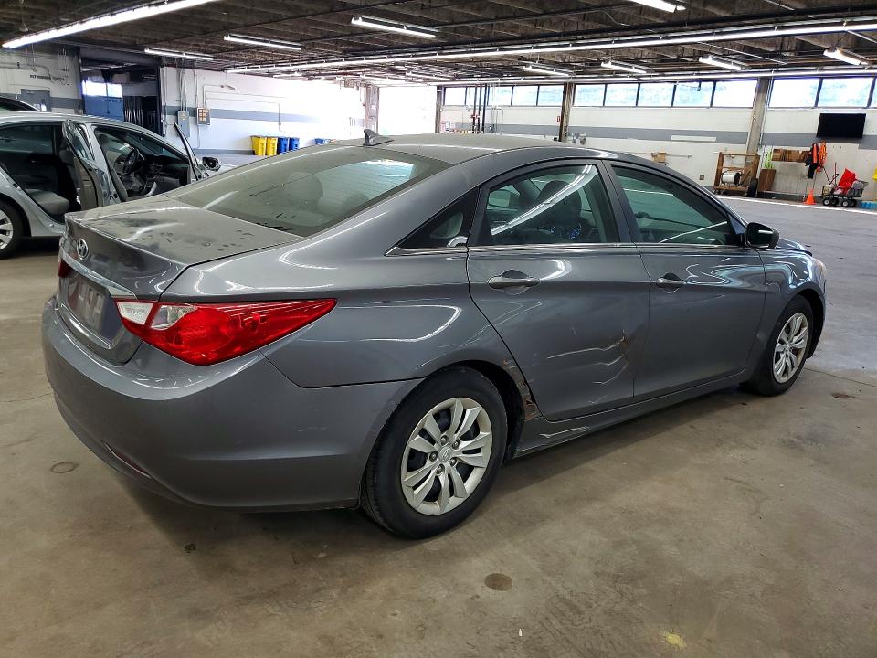 57640876 :رقم المزاد ، 5NPEB4ACXBH233650 vin ، 2011 Hyundai Sonata مزاد بيع